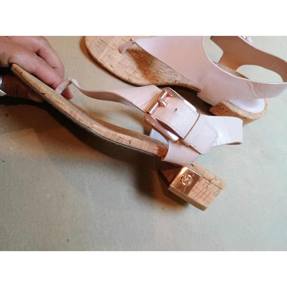 Michael Kors London Thong Sandal Block Heel Size 7 Pale Pink Sandal